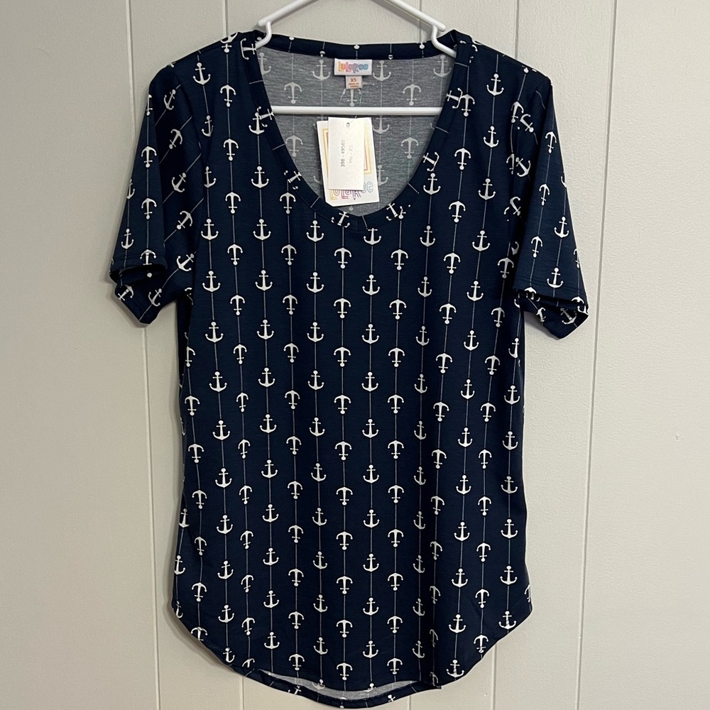Lularoe Iris‎ top size XS